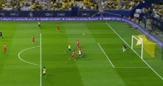 1682377037391084798.gif C罗1.gif