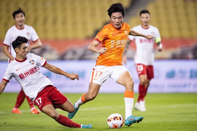 开云体育下载-【中超】武卡诺维奇造险 长江0比0平梅州结束八连败