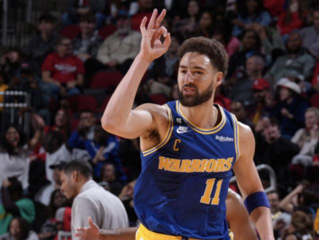 开云APP-汤普森41分射穿航天城 休斯敦的夜空佛光普照