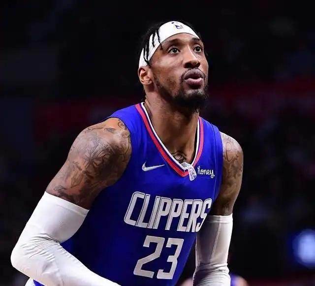 开云-【观察】顺应时代潮流！快艇能排出哪些全锋线阵容？