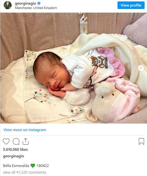 开云体育官网-C罗新出生女儿名字已经起好 叫贝拉·艾丝美拉达！