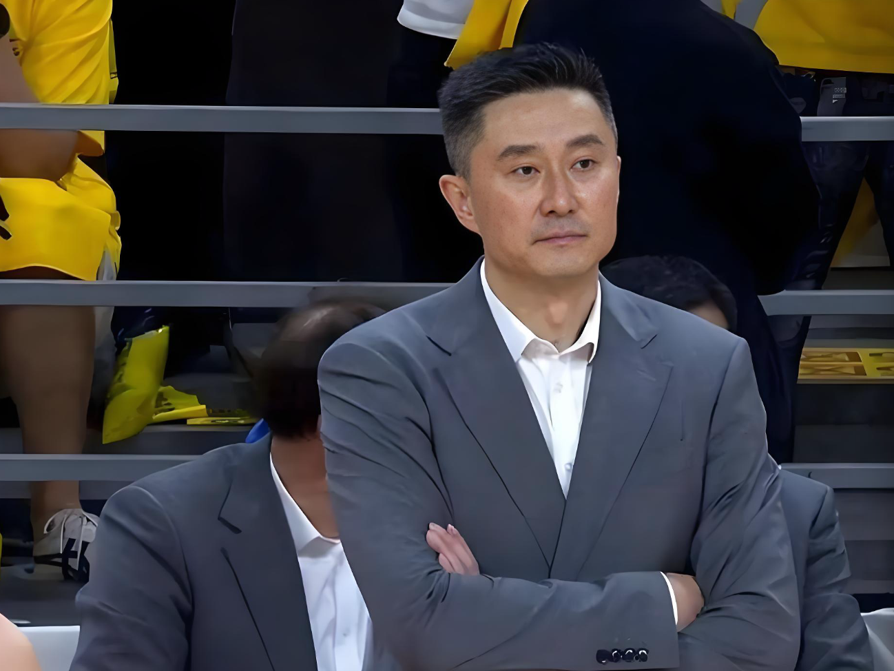 kaiyun-不得不说！杜锋应该考虑下课了，广东队需更换主教练