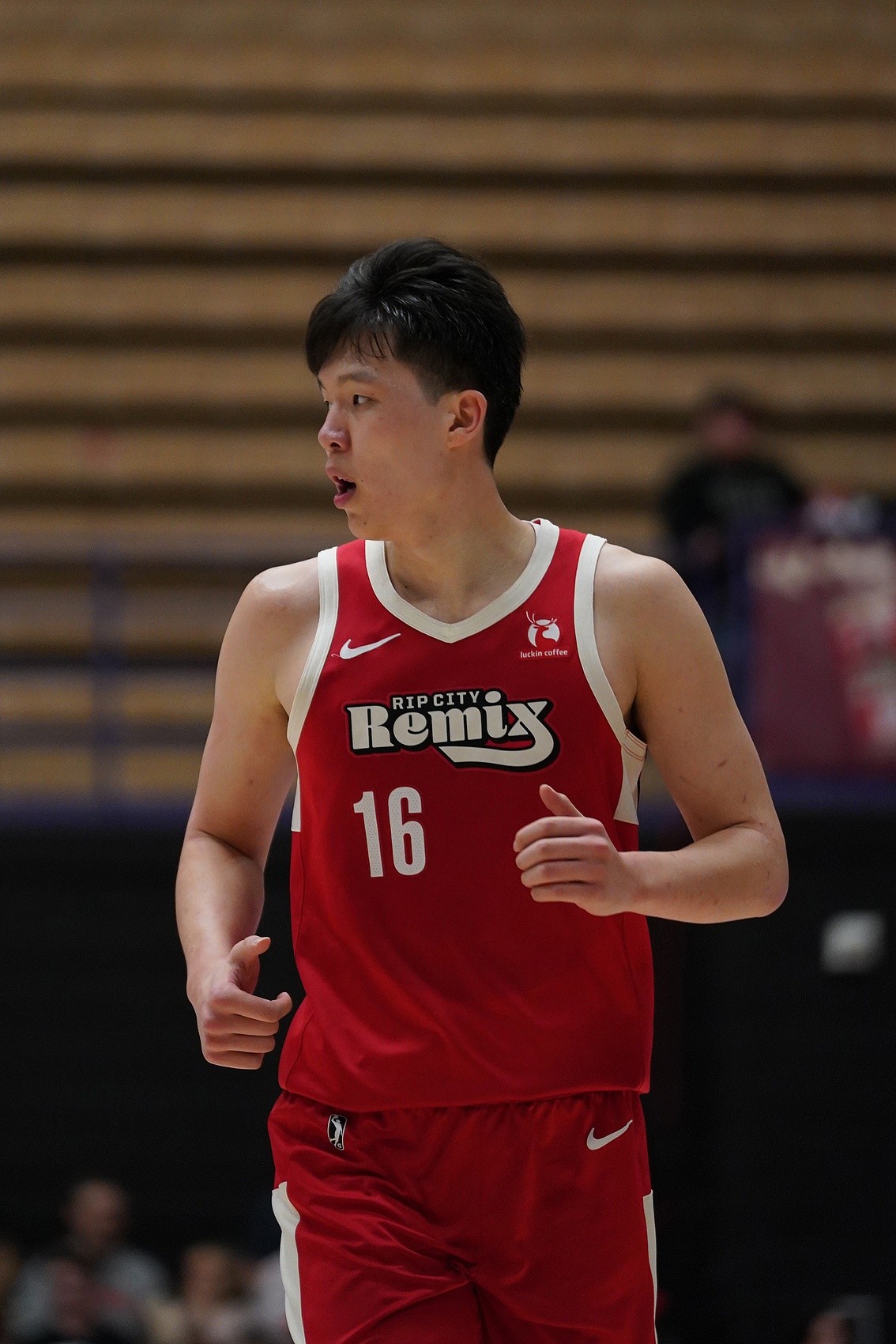 开云官网-正负值全场最低！杨瀚森13投13分外加7板2助1断3帽 有5失误5犯规