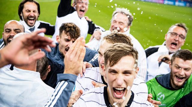 开云体育下载-18岁神童爆发，昆茨点石成金，德国U21队决赛3连进！